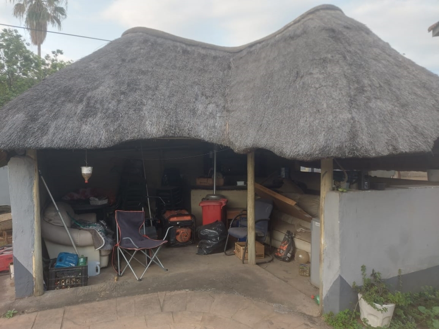 4 Bedroom Property for Sale in Oos Einde North West
